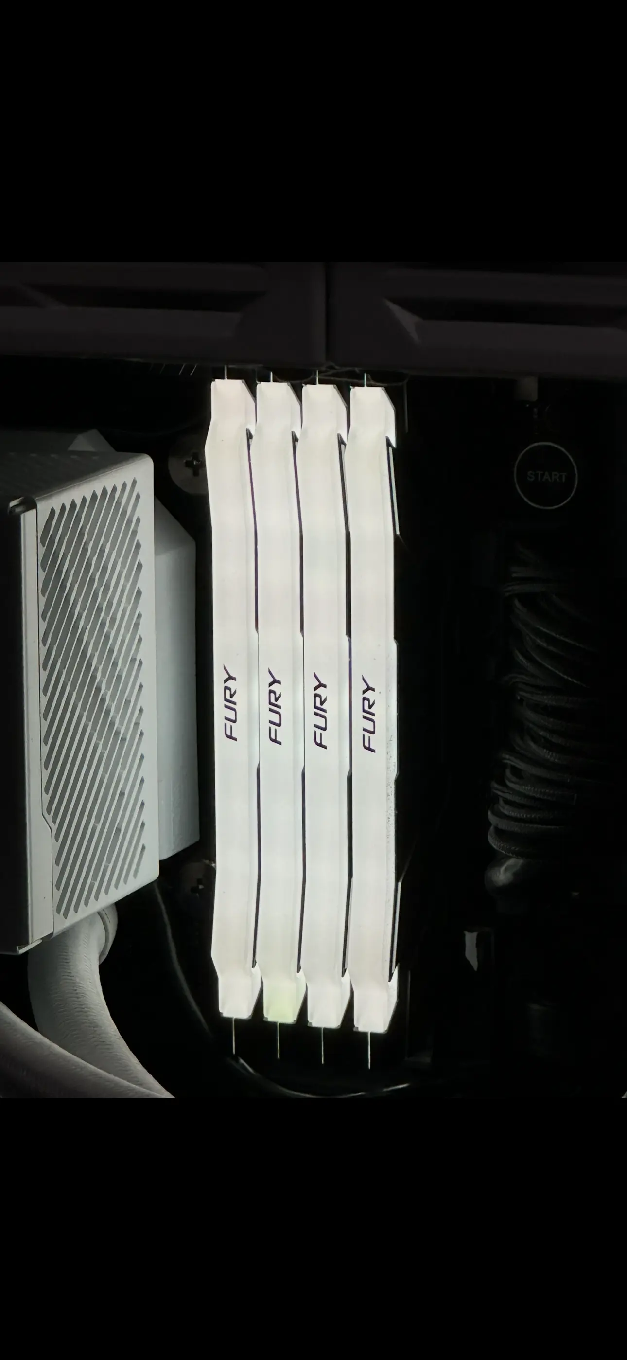 Calibrated -- second DIMM still slightly yellow at the bottom, blue channel at 20% of what it should be